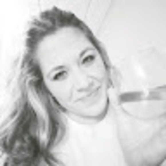 Meet your Posher, Chelsey - Picture 1 of 1